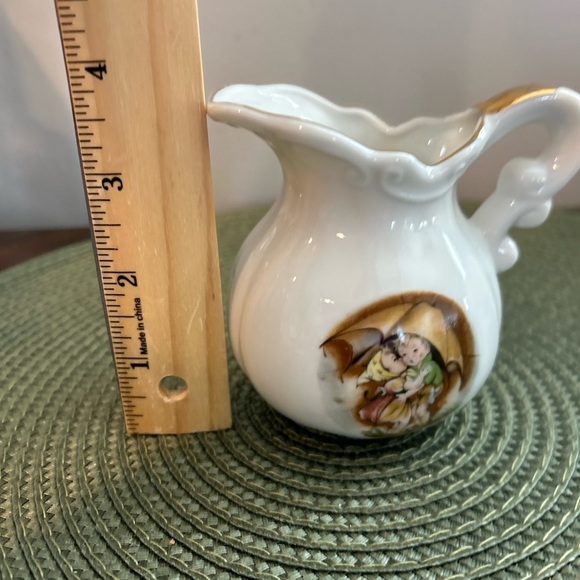 Vintage Petticoats and Pantaloons Under The Umbrella creamer foil Made in Japan - Picture 7 of 8